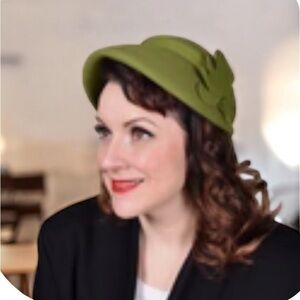 1950s Olive Green Fan Hat